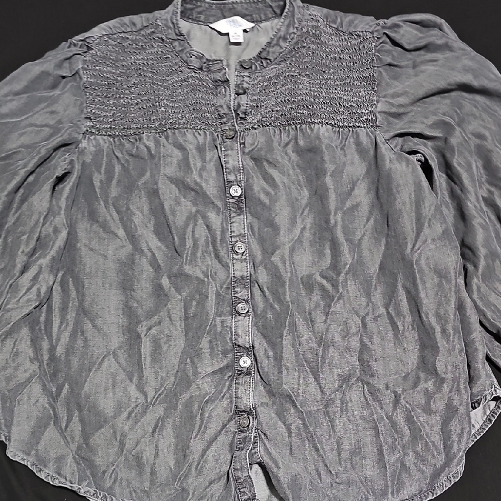 Time and Tru Gray Blouse